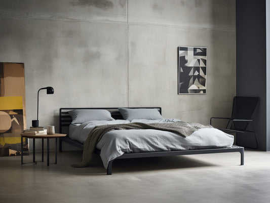 Solidne łóżko metalowe - minimalistyczny design - "Przybylut"