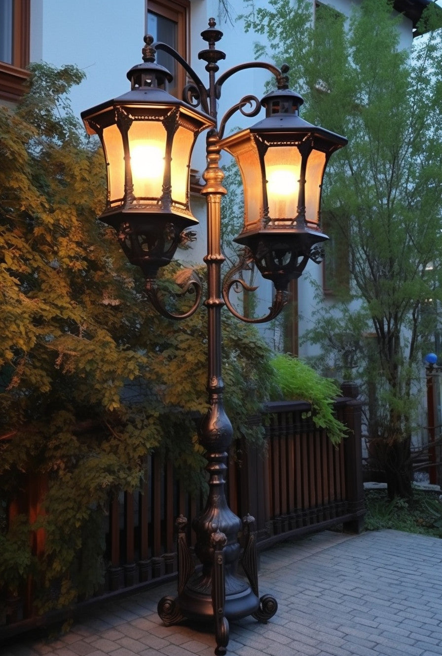 "Bromir" - Latarnia ogrodowa na wymiar. Kowalstwo artystyczne. Lampa kuta ogrodowa