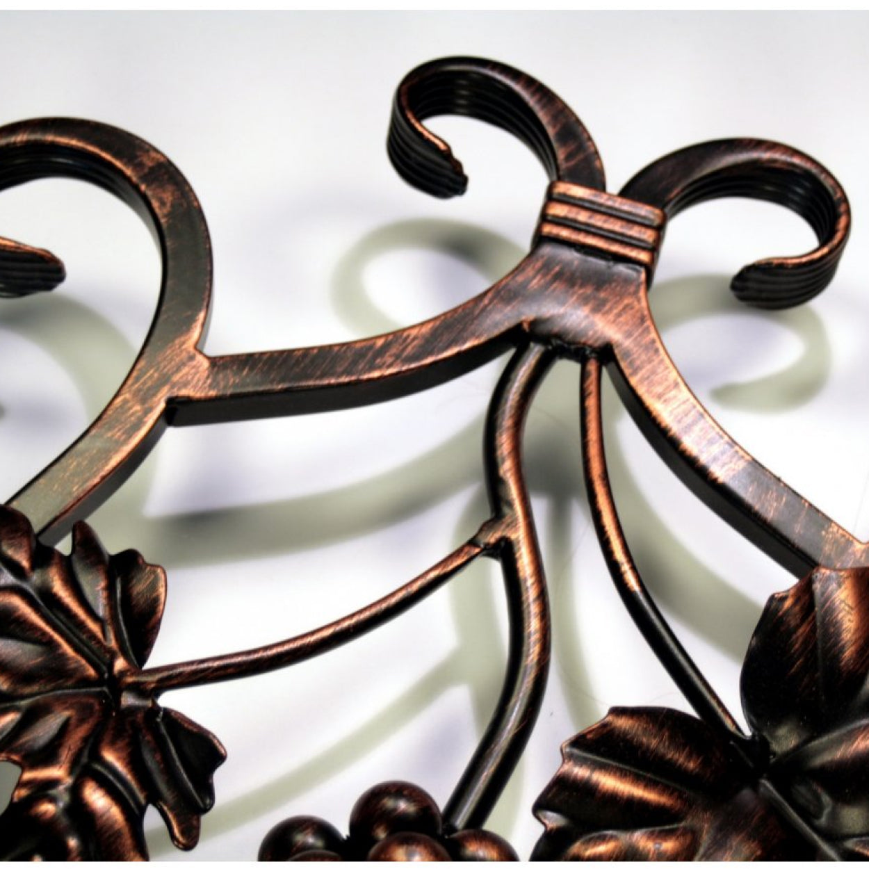 Ozdobna rozeta kuta ze stali do balustrad, bram, ogrodzeń. Herb dekoracyjny.