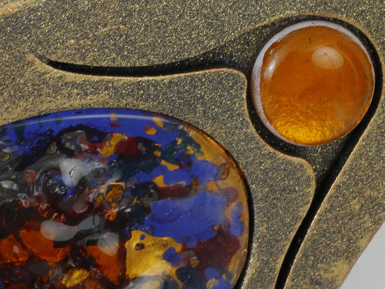 Unikalna rozeta kuta motyl z kolorowym szkłem - do bram ogrodzeń bralustrad